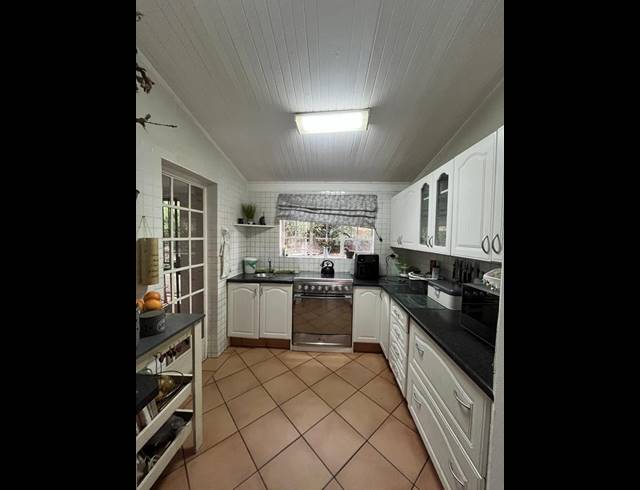 3 BEDROOM HOUSE FOR SALE IN KENSINGTON